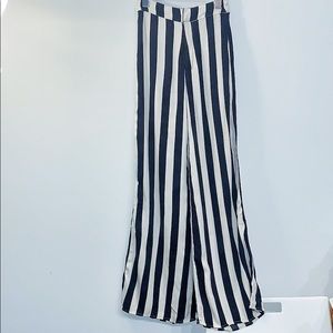 Abercrombie & Fitch Pants - A&F wide leg pants Abercrombie & Fitch Pants - A&F wide leg pants